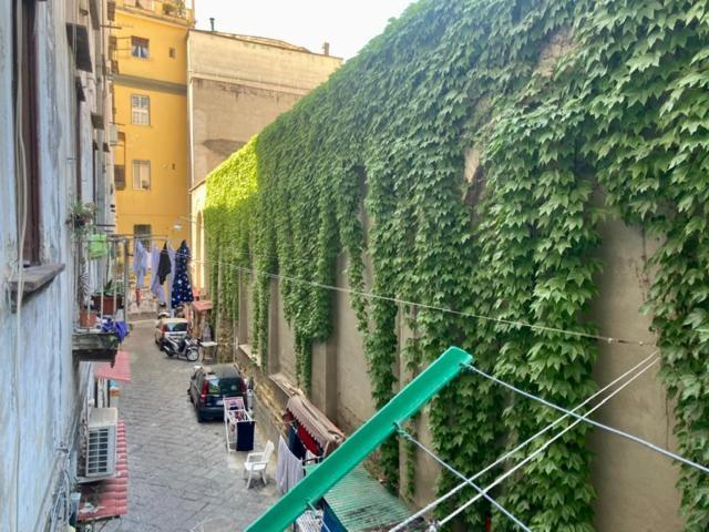 Апартаменты Centro Storico S Chiara House Неаполь Экстерьер фото